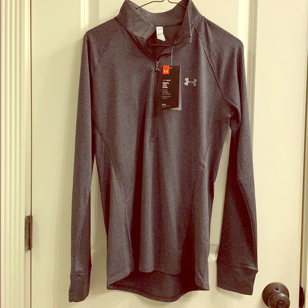 NWT women’s M Under Armour half-zip pullover